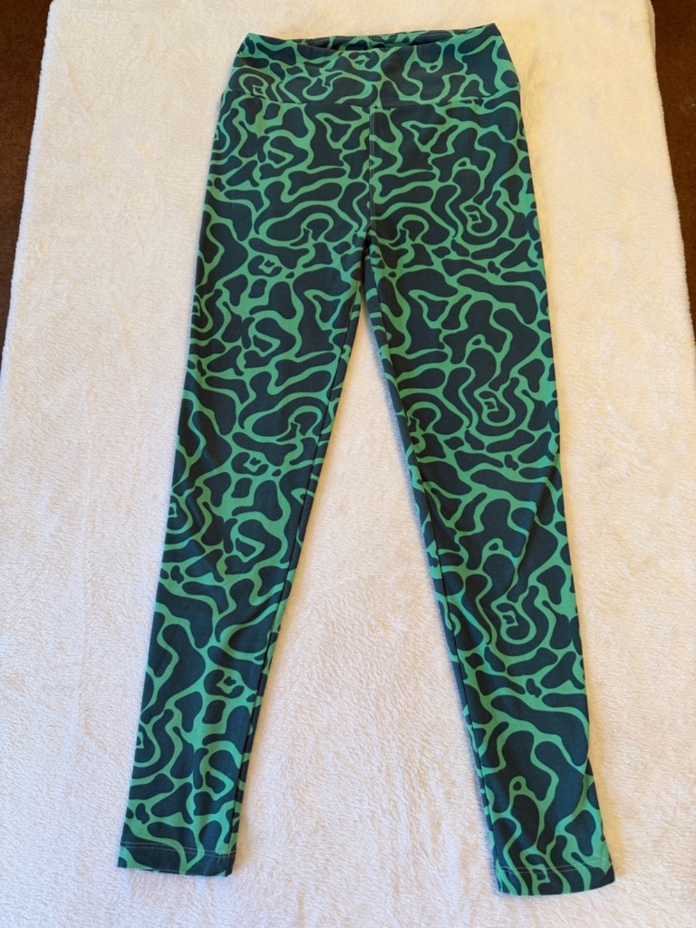 LuLaRoe Black & Green Abstract Print Leggings